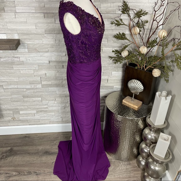 Cameron Blake by Mon Cheri Size 6 Elegant Formal Lace-Beaded Bodice EUC Plum - Picture 9 of 14